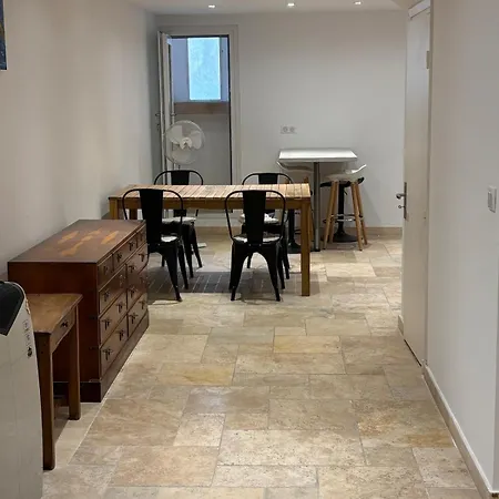 Fourmimi Apartament *