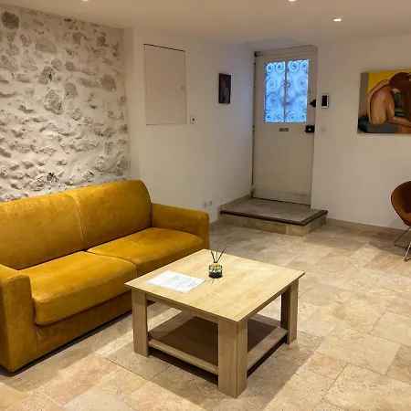 Apartament Fourmimi